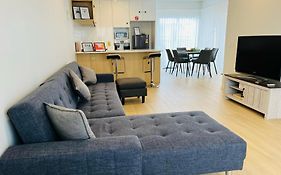 Hutt Central Modern 3-Bedroom,3- Bathroom House With Patio And Carpark- 15 Mins To Wellington Cbd